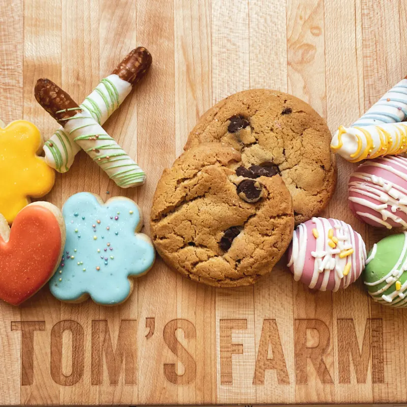 Tom's Farm Market and Greenhouses, Inc photo